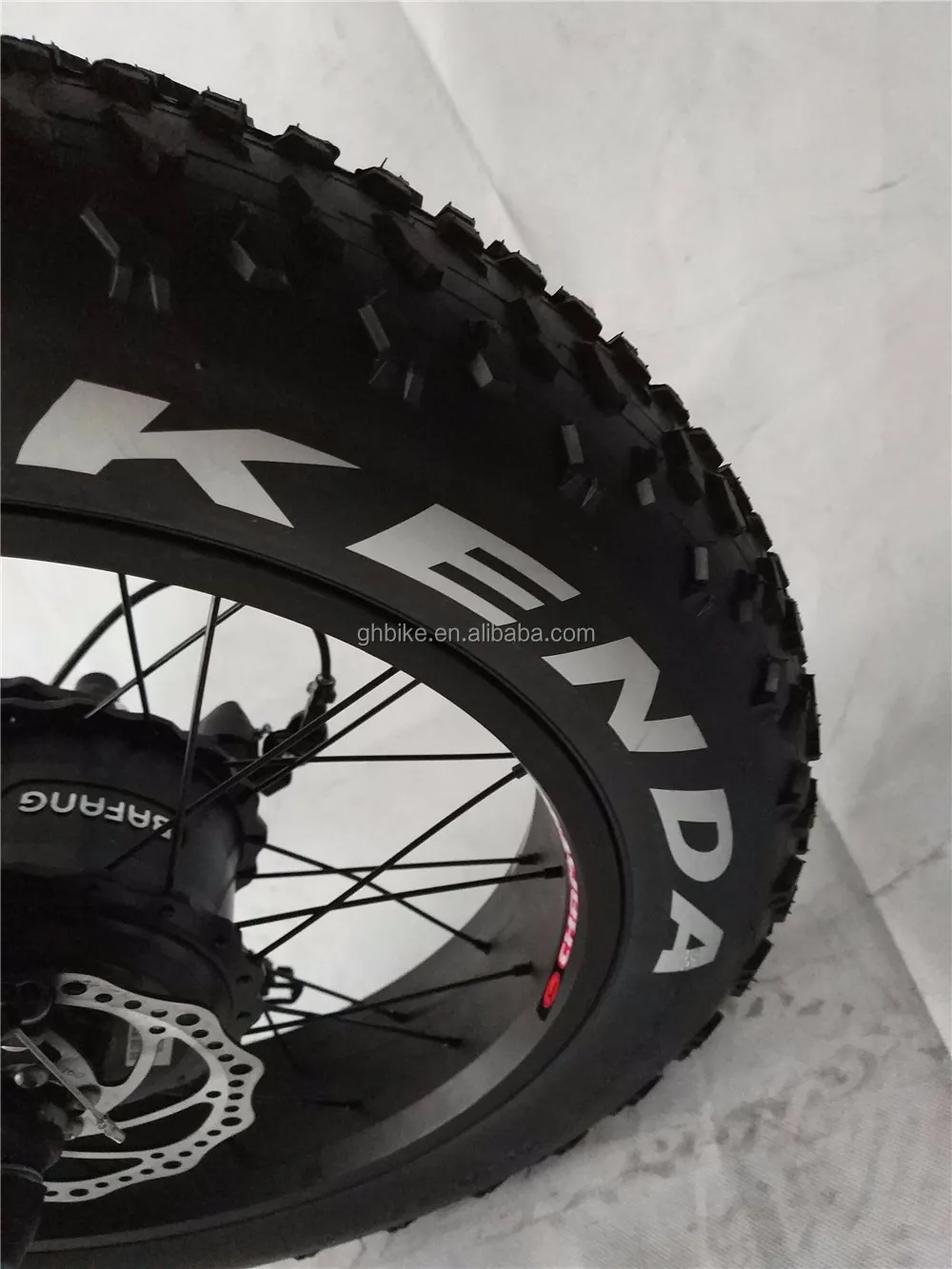 Kenda tire.jpg