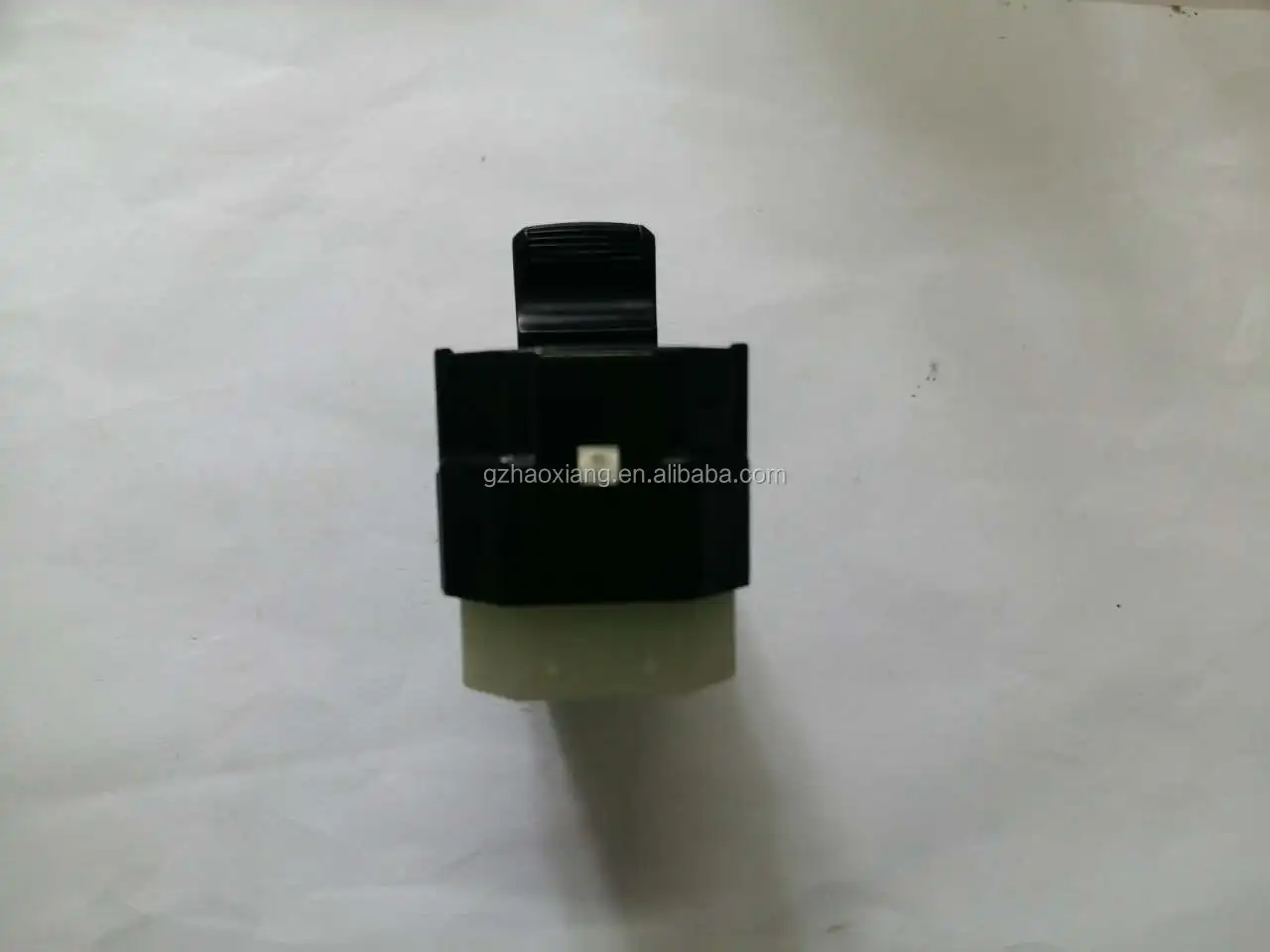 1049901186.jpg