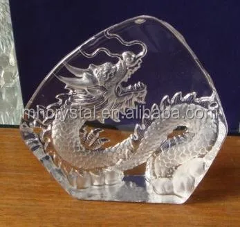 Crystal_Iceberg_Sculpture_With_Dragon.jpg