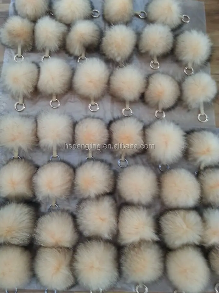 人気のアライグマの毛皮ポンポンまみれ鍵リング/装飾のためのバッグチャーム仕入れ・メーカー・工場