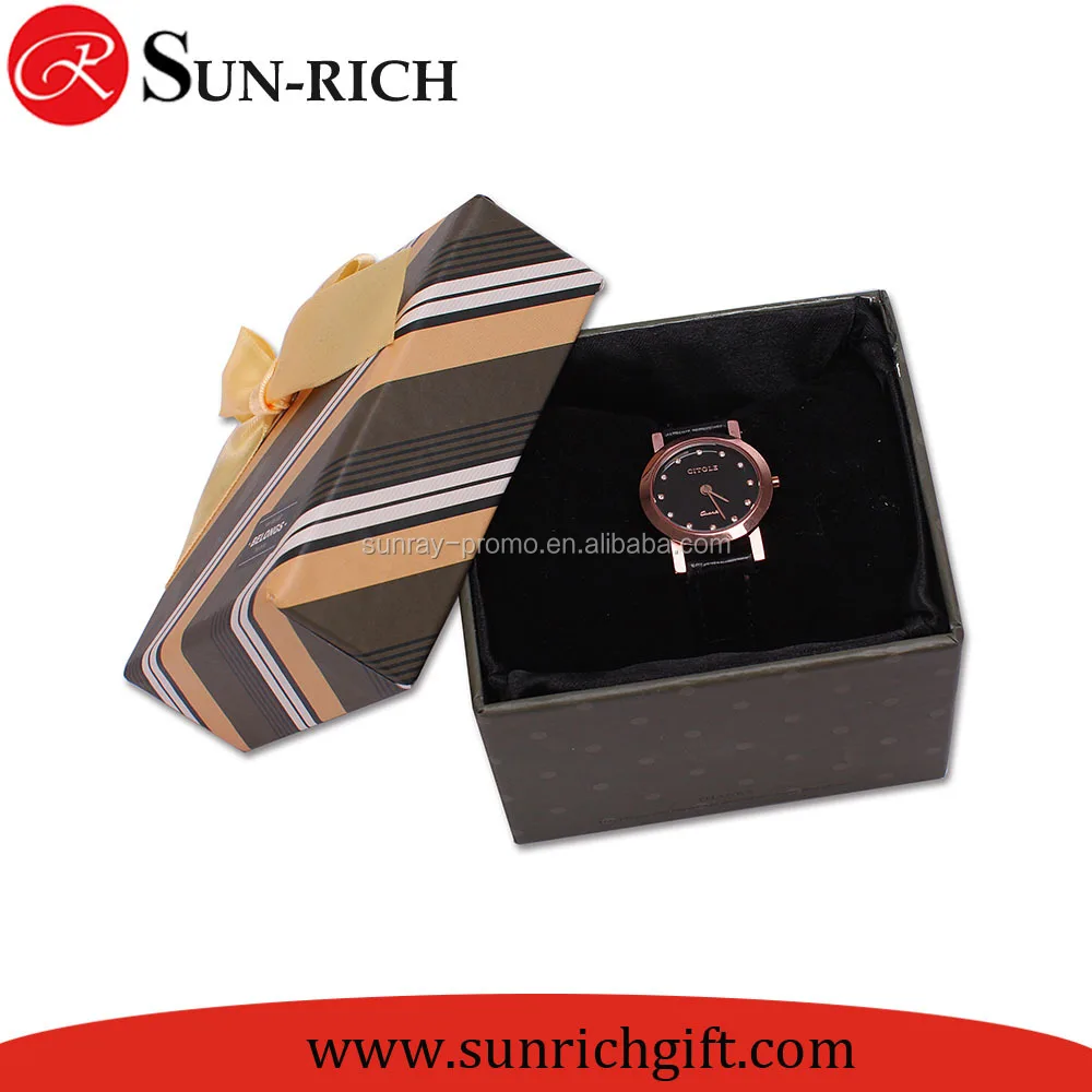 2015 customized bottom and lid paper watch box with pillow