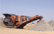 Mobile used mobile crusher On Rubber Tyres Driving By Diesel Engine