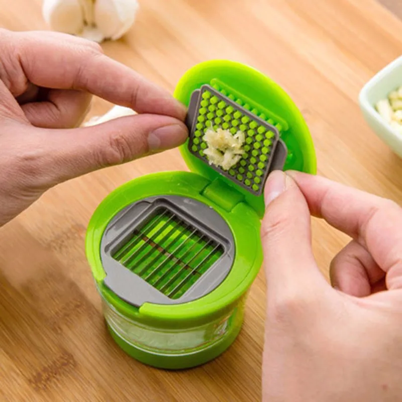 Garlic Chopper Plastic Stainless Steel Mini Garlic Press Chopper Cutter Garlic Grinding Mashing Machine Kitchen Hand Tool KC1403