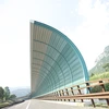 /product-detail/highway-soundproofing-traffic-sound-noise-barrier-price-60657636671.html