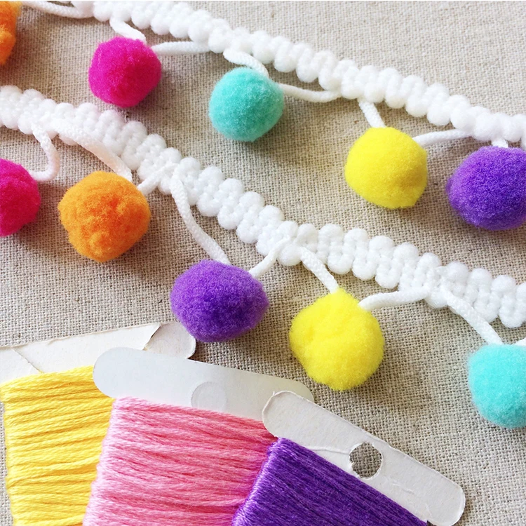 pom pom trim2