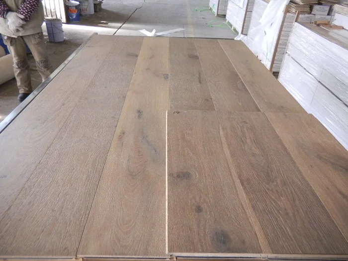 In-fashion Colour Multilayer Engineered Oak Floor