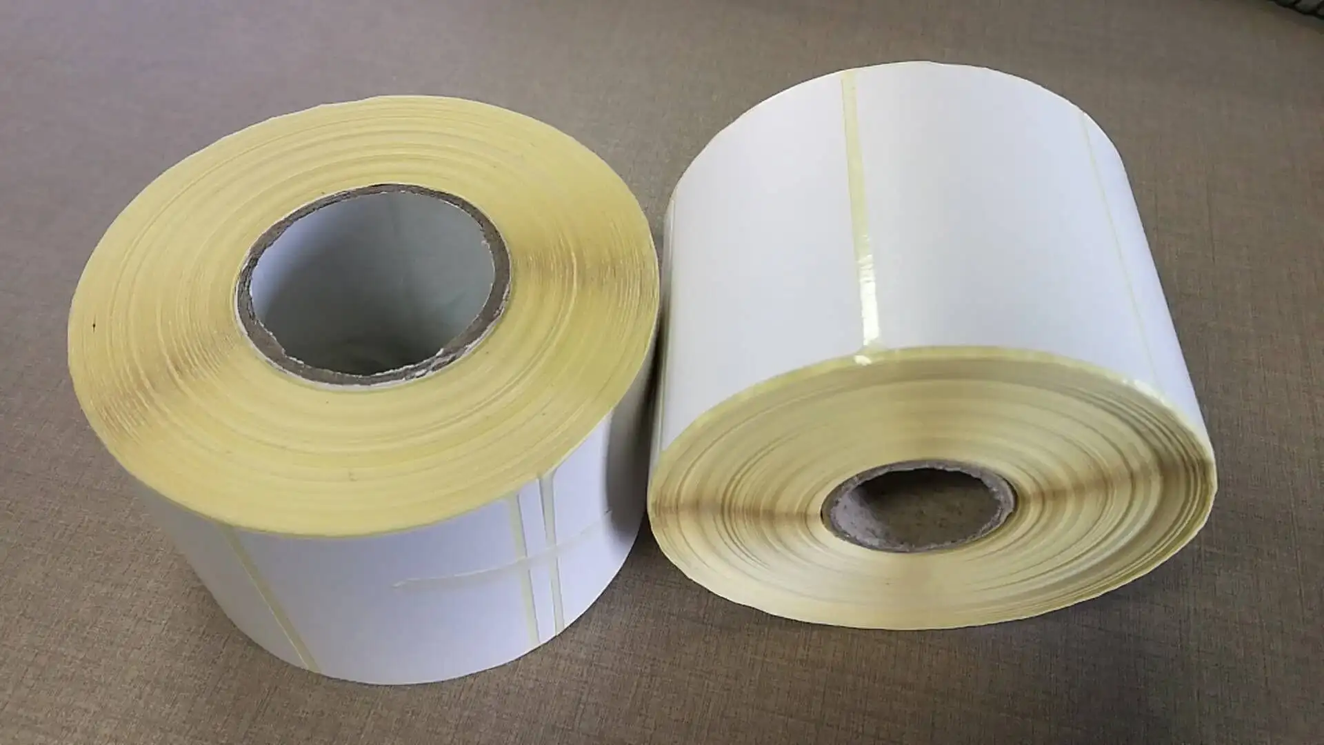 供应商最便宜的 a4 纸 80g 胶纸包装标签自粘纸
