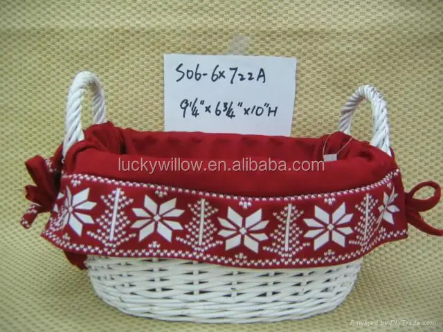 2015 cheap hand weave white wicker basket with fabric lining for