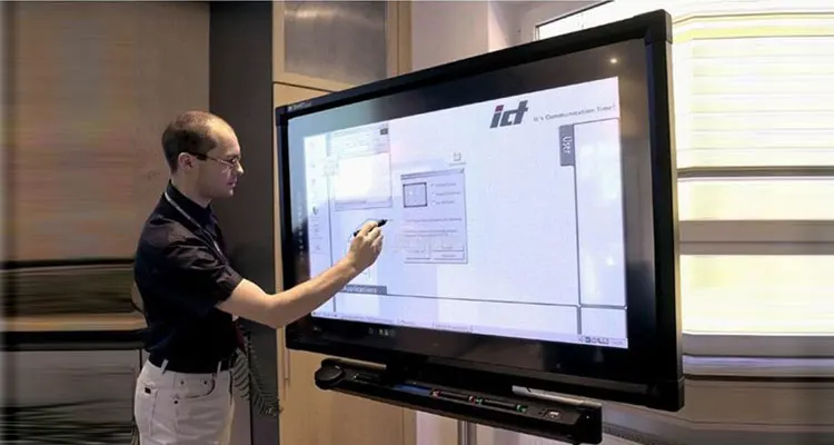 capactive touch screen.jpg