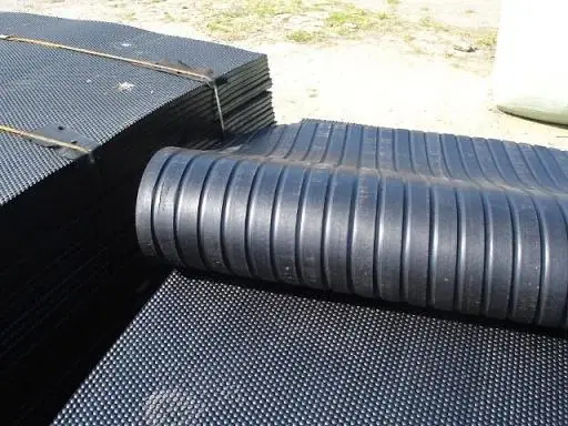 Anti-Skid-Rubber-Comfort-Stable-Mats-for-Cow-Horses