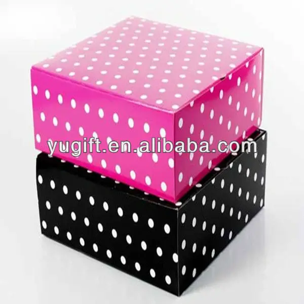 dots gift cake paper towel box