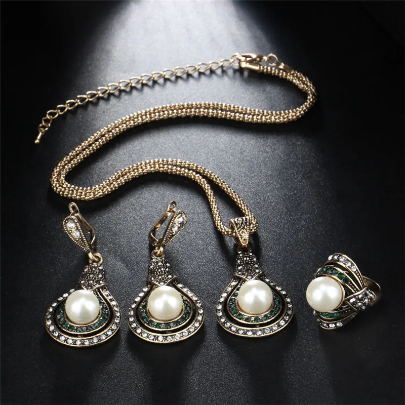 4552476654_2077696031