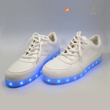 Music Control And APP Control LED Light Running Shoes For Men