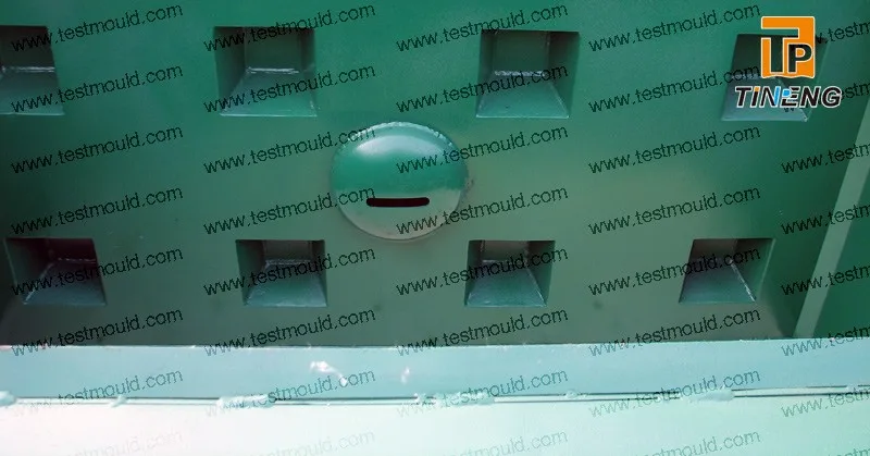 block-mould-internal.jpg