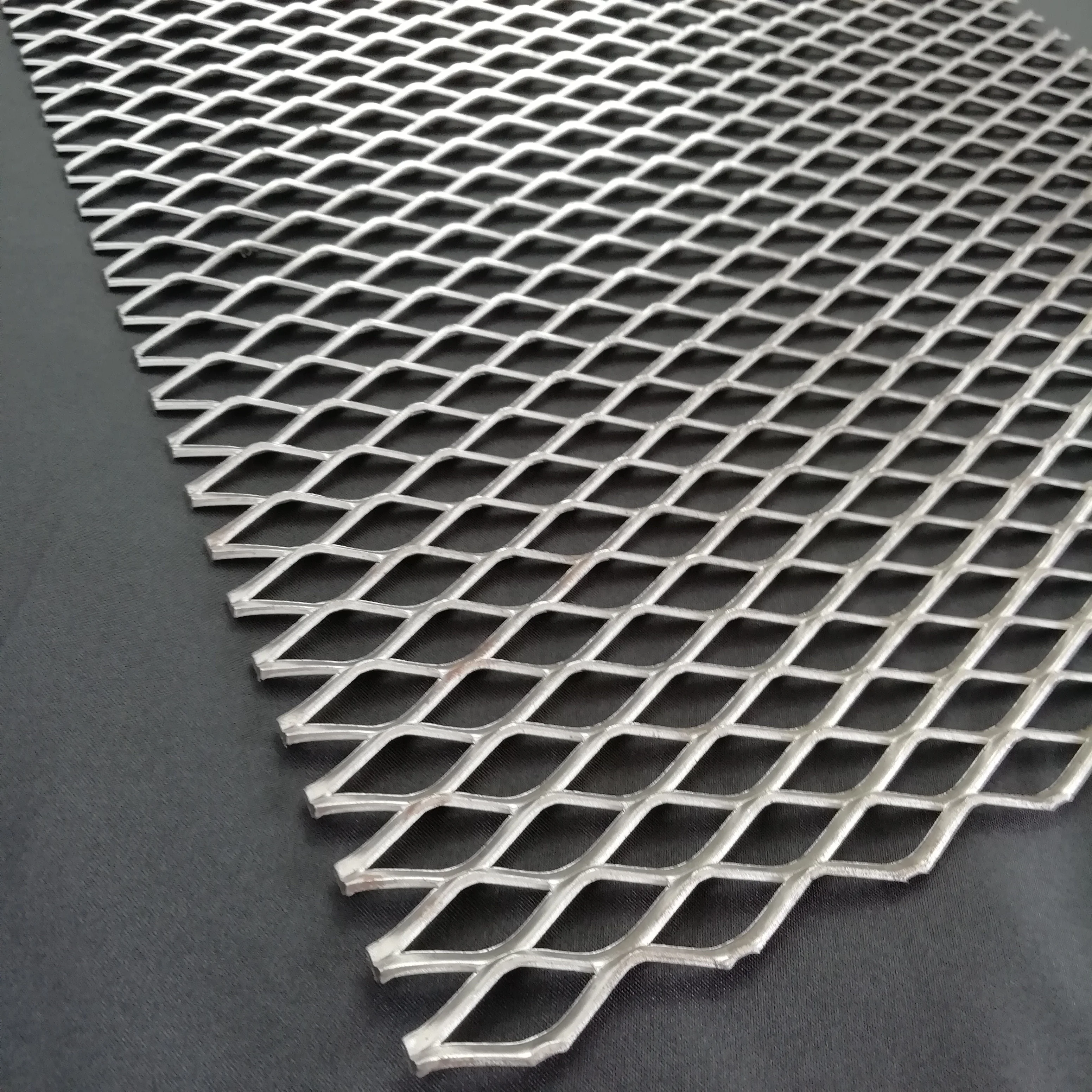 expanded metal mesh roll