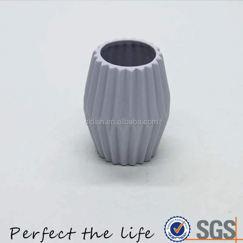 Ceramic vase 15.jpg