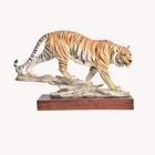 Polyresin material wild animal wholesale resin tiger figurines for home decoration