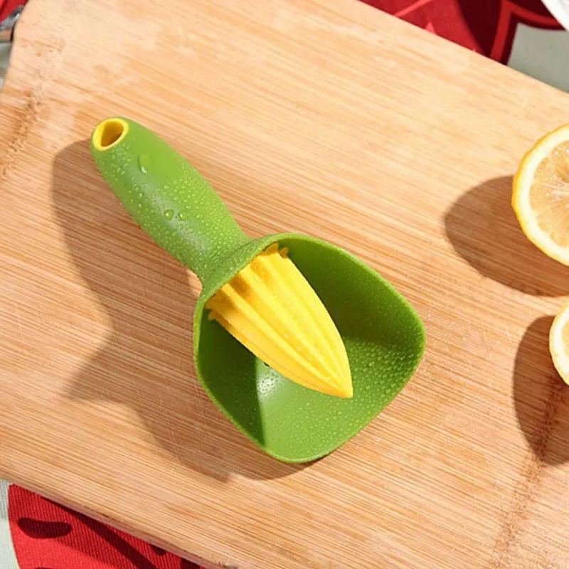 1PC Creative Manual Fruit Lemon Juice kitchen accessories Manual Juice Extractor Lemon Garlic Press Home Silicone KC1468