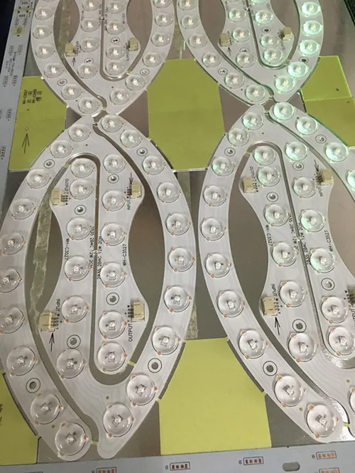 LED/テレビのレンズマウンタ,LEDのレンズマウンタ,LEDのレンズピック&プレイスマシーン 2