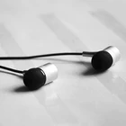 Great Voice Sound Quality and Novel Style Stereo Earset Metal Earphones with Mic