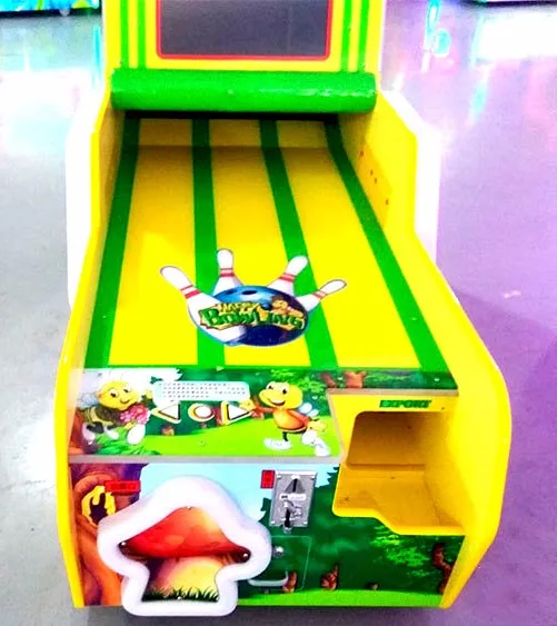 guangzhou factory commercial small happy bowling video shooting ball game machine