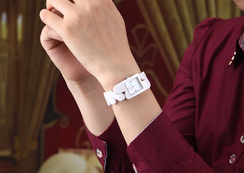 2981194680_1907733583