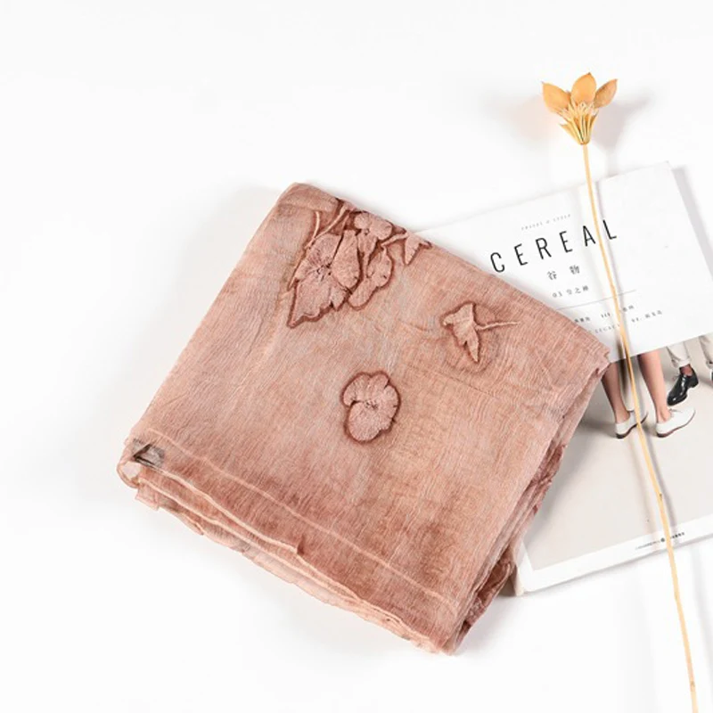 4668265351_696370628