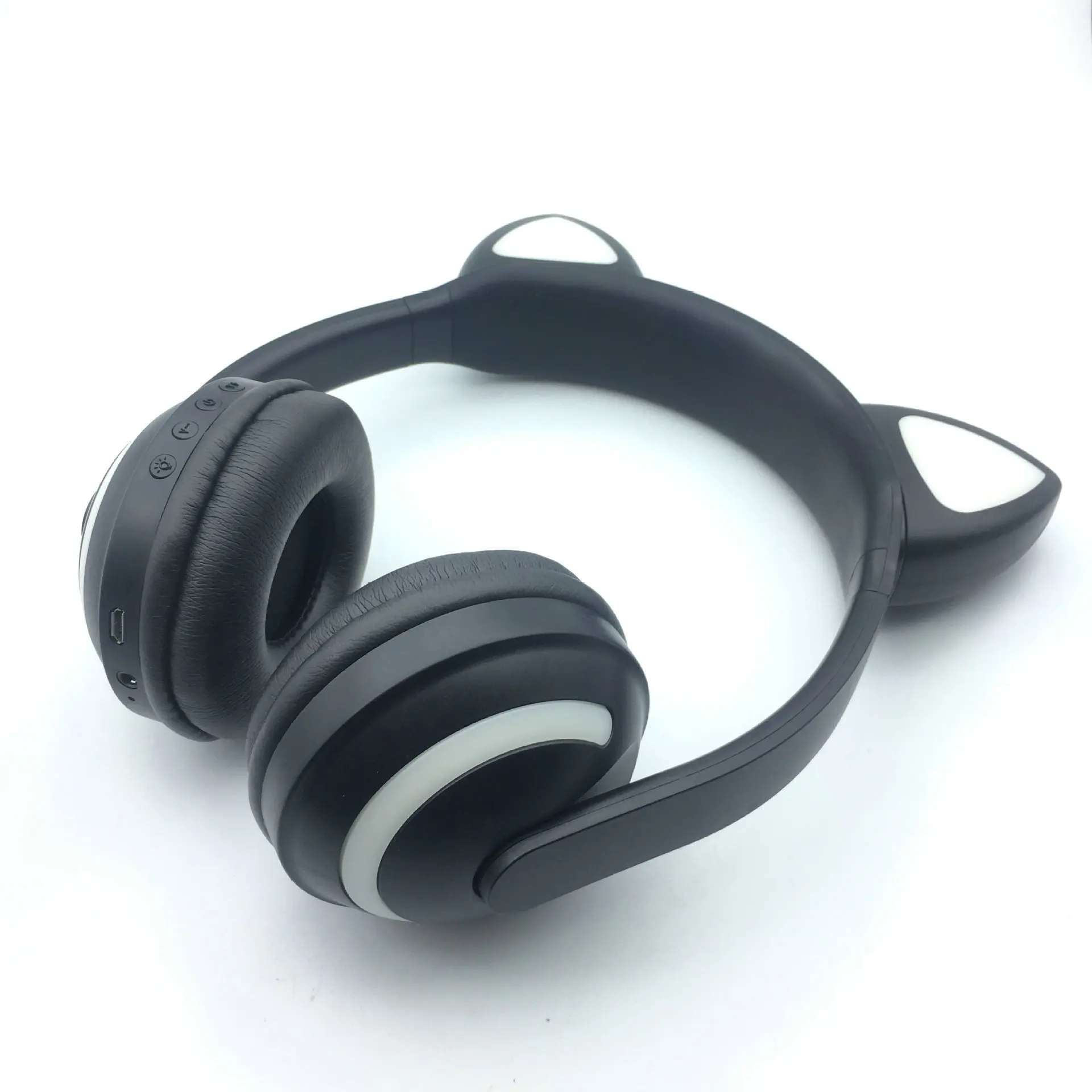 Sexy Cat Ear wireless headphones V4.2 Gaming Headset Stereo HI FI Earphone LED Flashing Glowing For PC Mobile Phone Gift