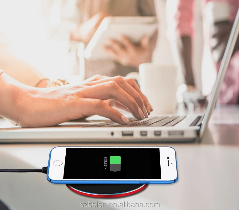 round wireless charger-2 .jpg