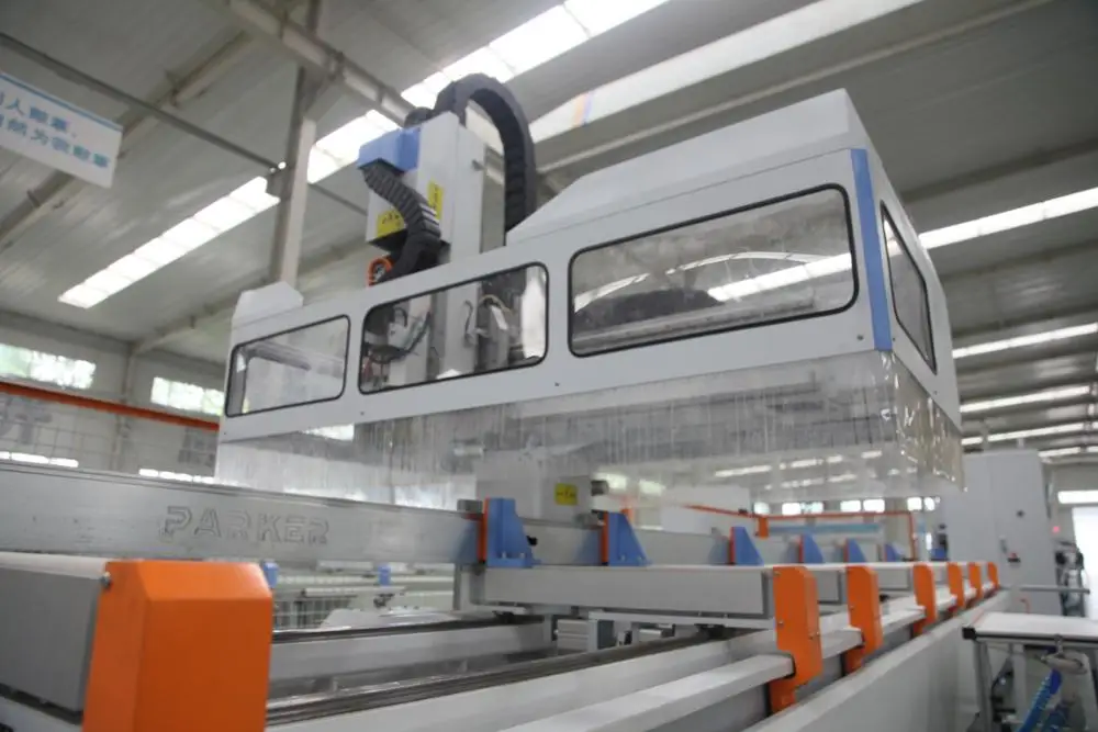 CNC Curtain Wall Auto Parts Milling Machining Center