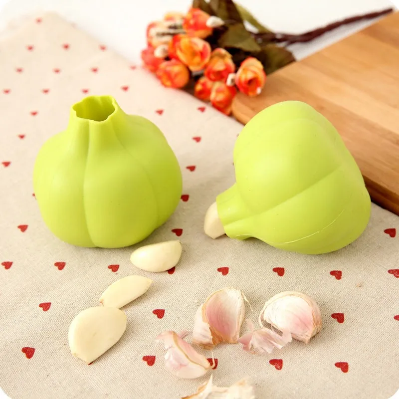 1PC Silicone Garlic Shaped Garlic Peeler Practical Kitchen Gadgets Easy Kitchen Tool Random Color KC1556