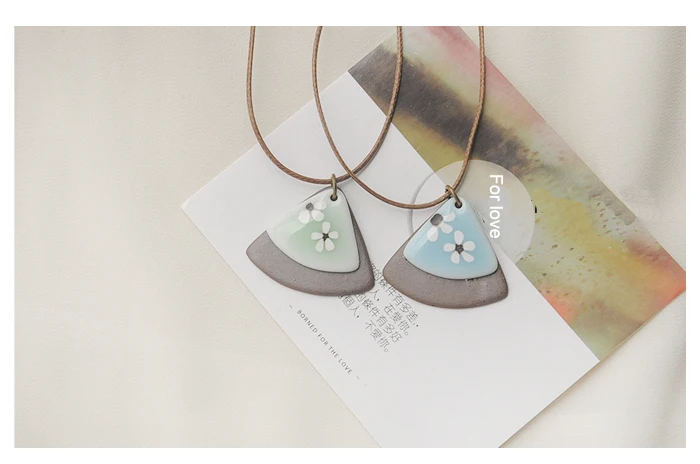 Charming porcelain unique fan design necklace affordable wholesale athinic for anniversary or engagement gifts pendant
