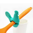 おかしいデザインチキン巨根シリコンポットクリップスプーン残りスライスキッチンツールを配置するためのハンドル