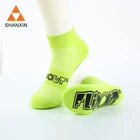 2018 custom latest design quick dry non slip trampoline socks