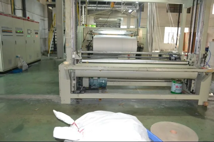 Colored hydrophobic/hydrophilic nonwoven ss fabric manufacturer