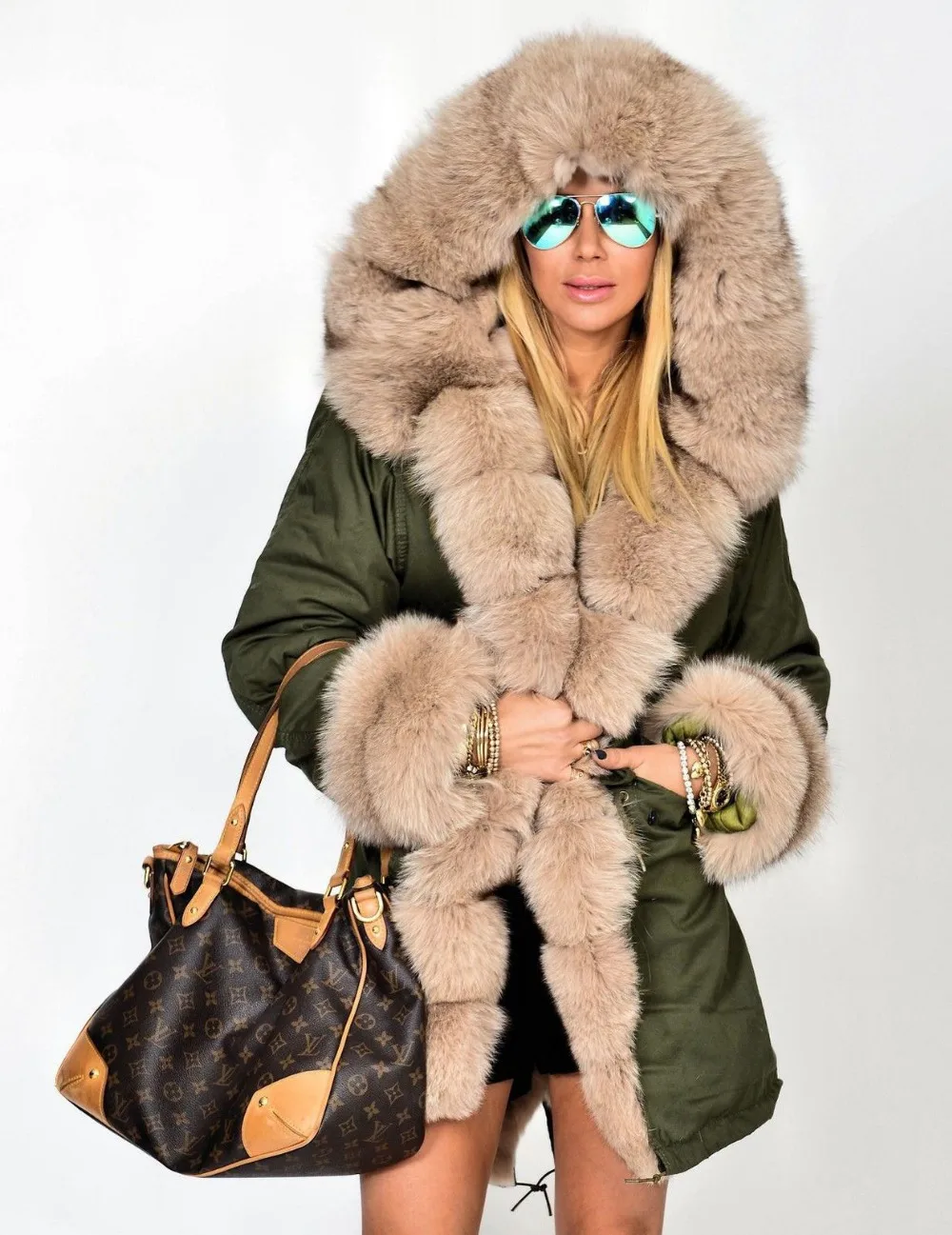 4654414867_2021932843