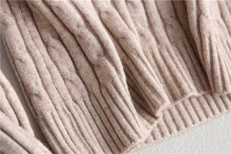 4397721484_1261407542