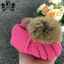 factory supplier fashionable fur raccoon pom pom comfort baby knitted shoes