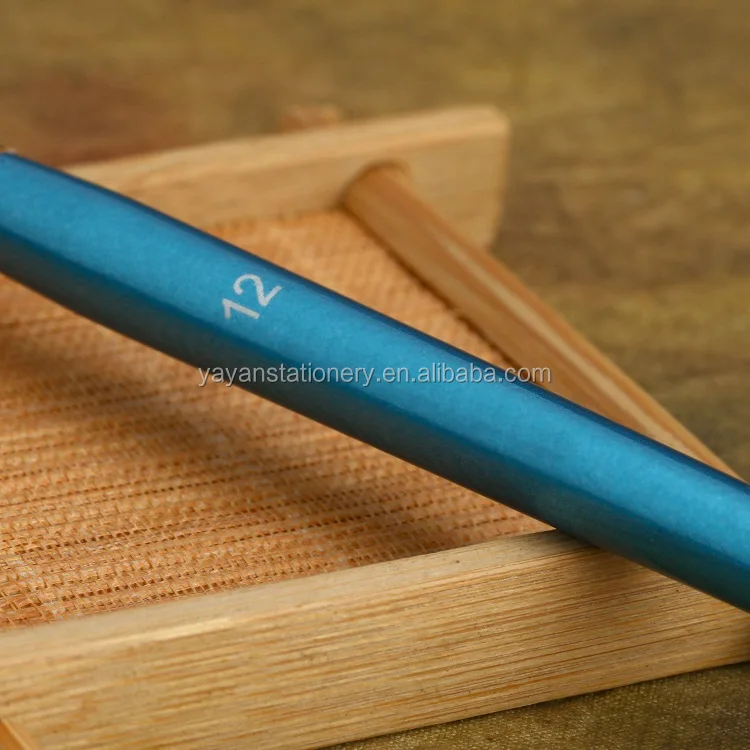 acrylic paint brushes