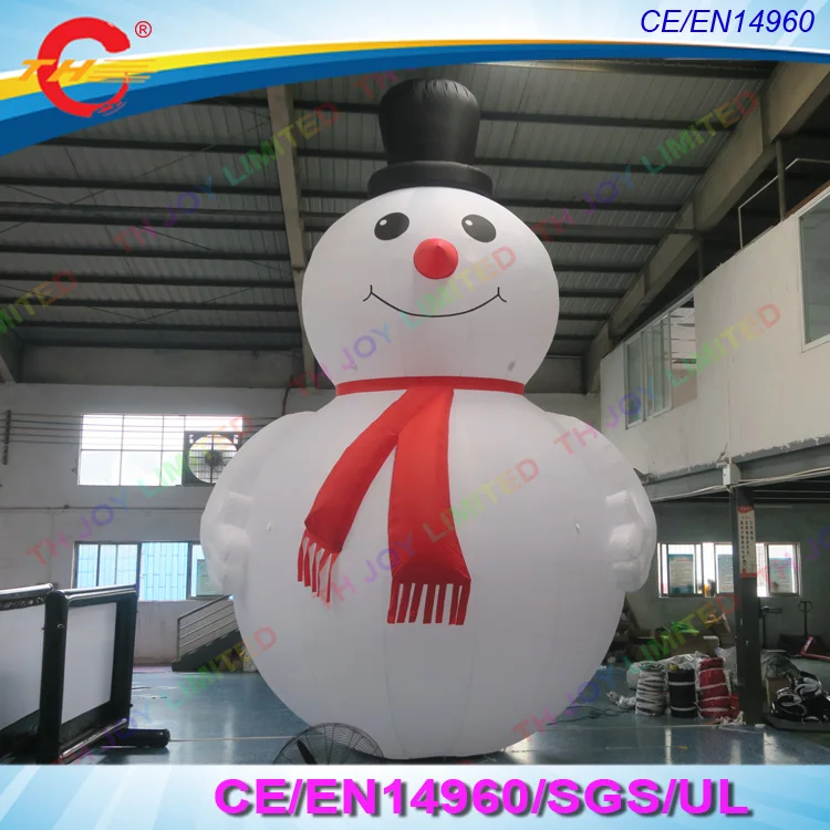 giant inflatable snowman 1