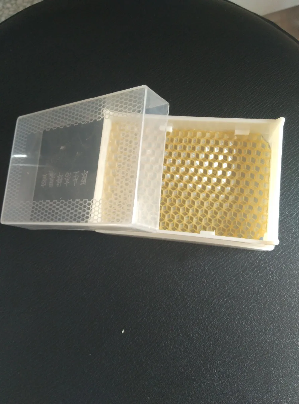 Clear Honey Storage Box With Plastic & Honey Comb Case For Beekeeping