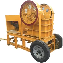 Diesel engine type stone jaw crusher, mobile type rock jaw crusher for sale
