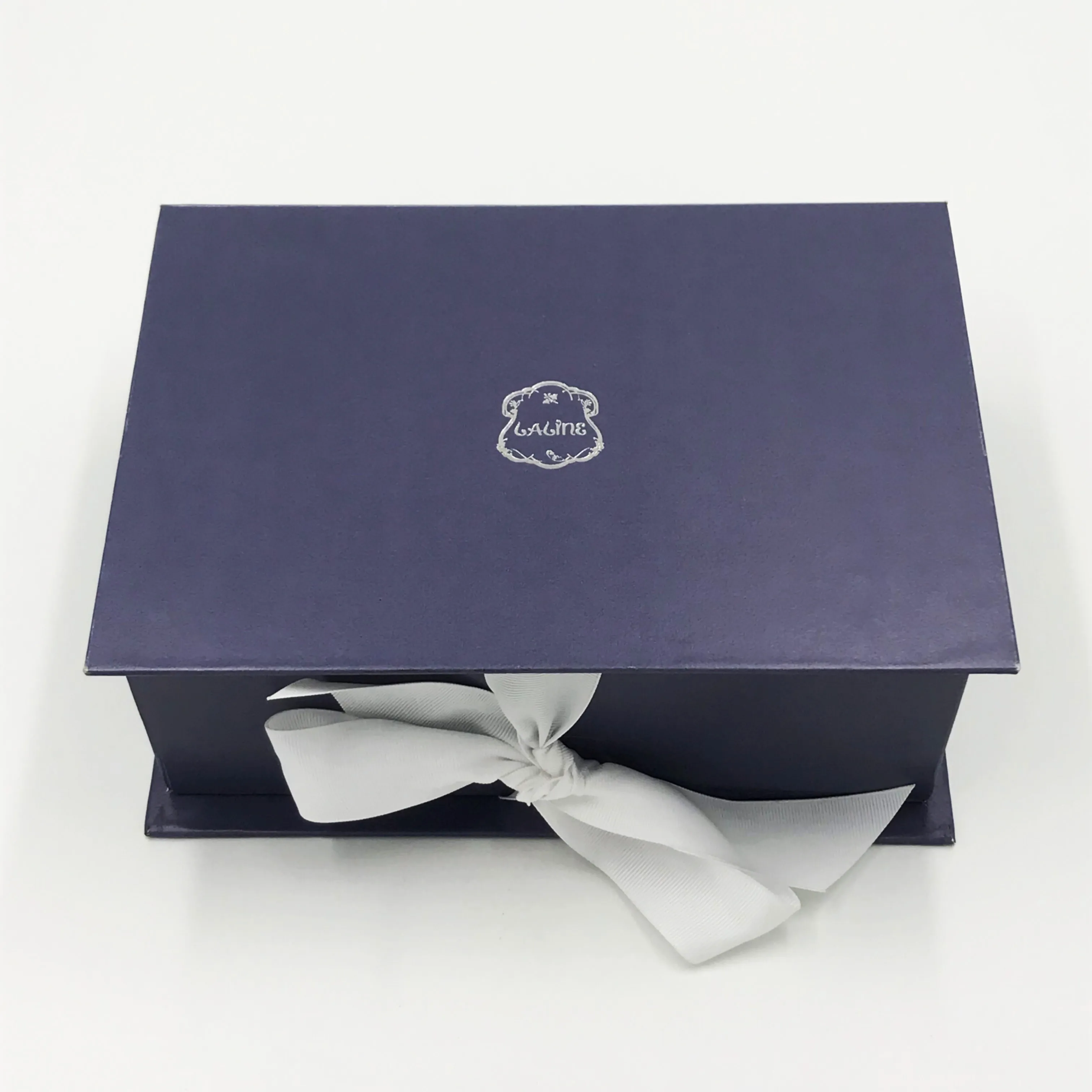 luxury paper jewelry box with black ribbon gift packaging box