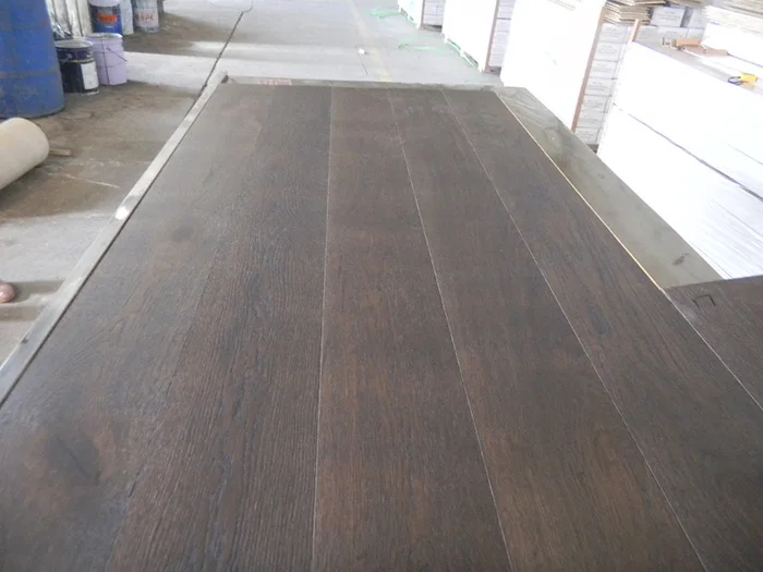 In-fashion Colour Multilayer Engineered Oak Floor