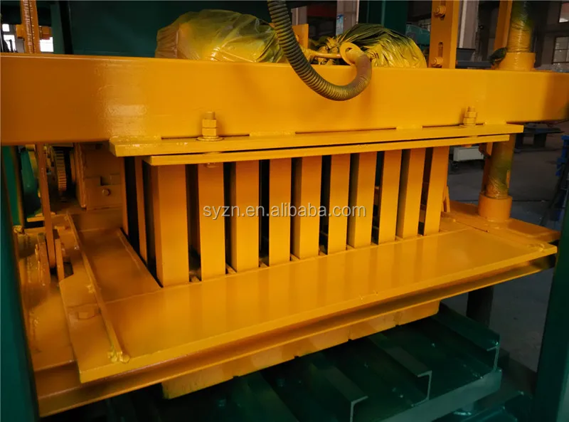 QTJ4-25 concrete brick making machine.jpg