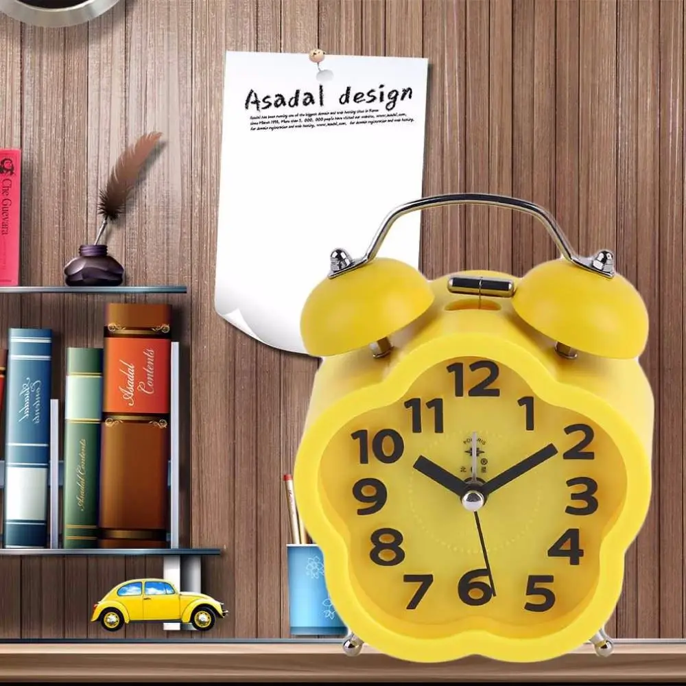 2016 Pentagram/Round Shape Student Children Bedside Bed Mute Table Cute Alarm Clock Essential Home Clock Small Size two Color