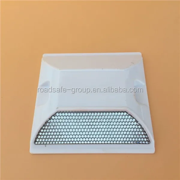 cat eye reflector