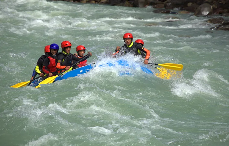 China durable whitewater river rafting boat price