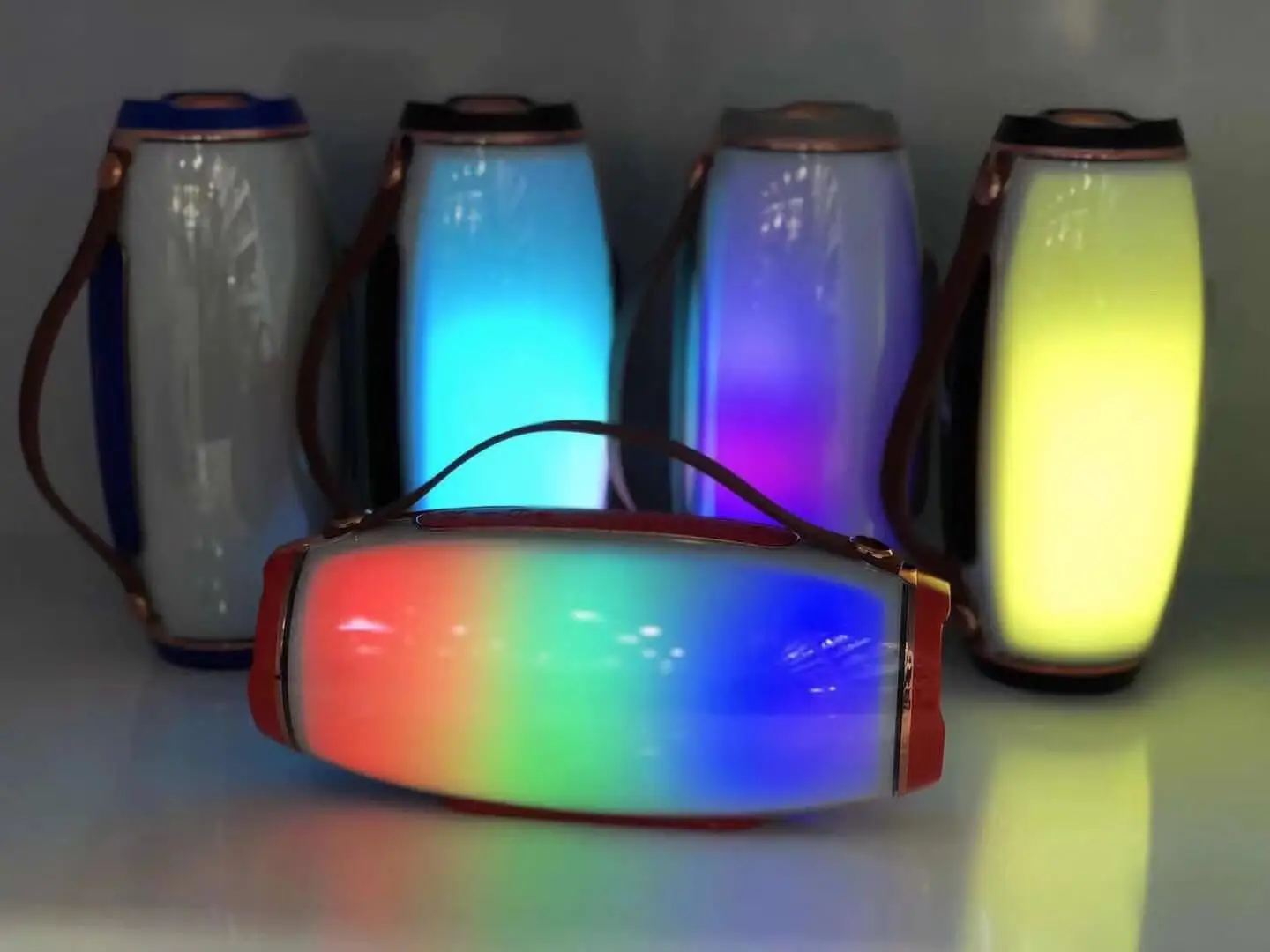2019 New AK205 Outdoor Portable Wireless mini shoulder Speaker with led light - ANKUX.COM