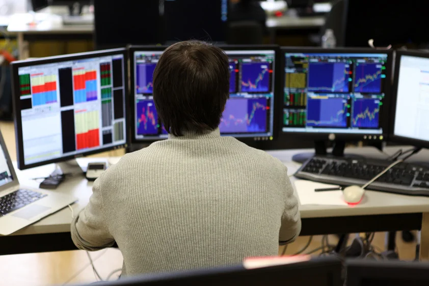 Broker dealer trading system